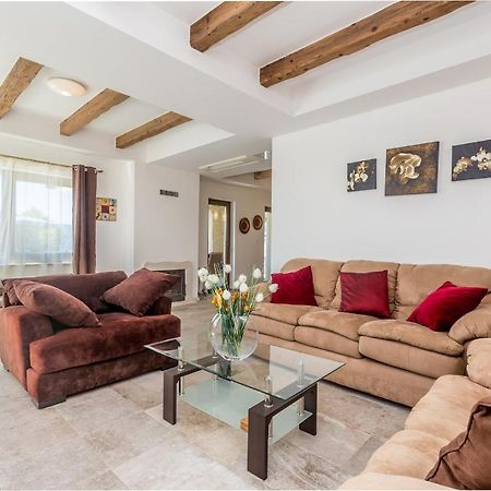 Villa Lurda Linardici Krk Exteriör bild