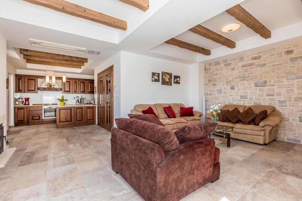 Villa Lurda Linardici Krk Exteriör bild