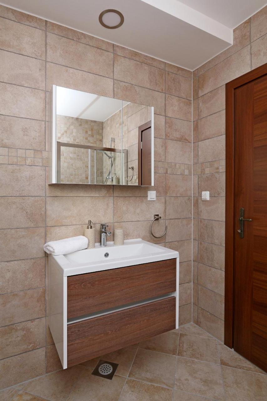 Villa Lurda Linardici Krk Exteriör bild