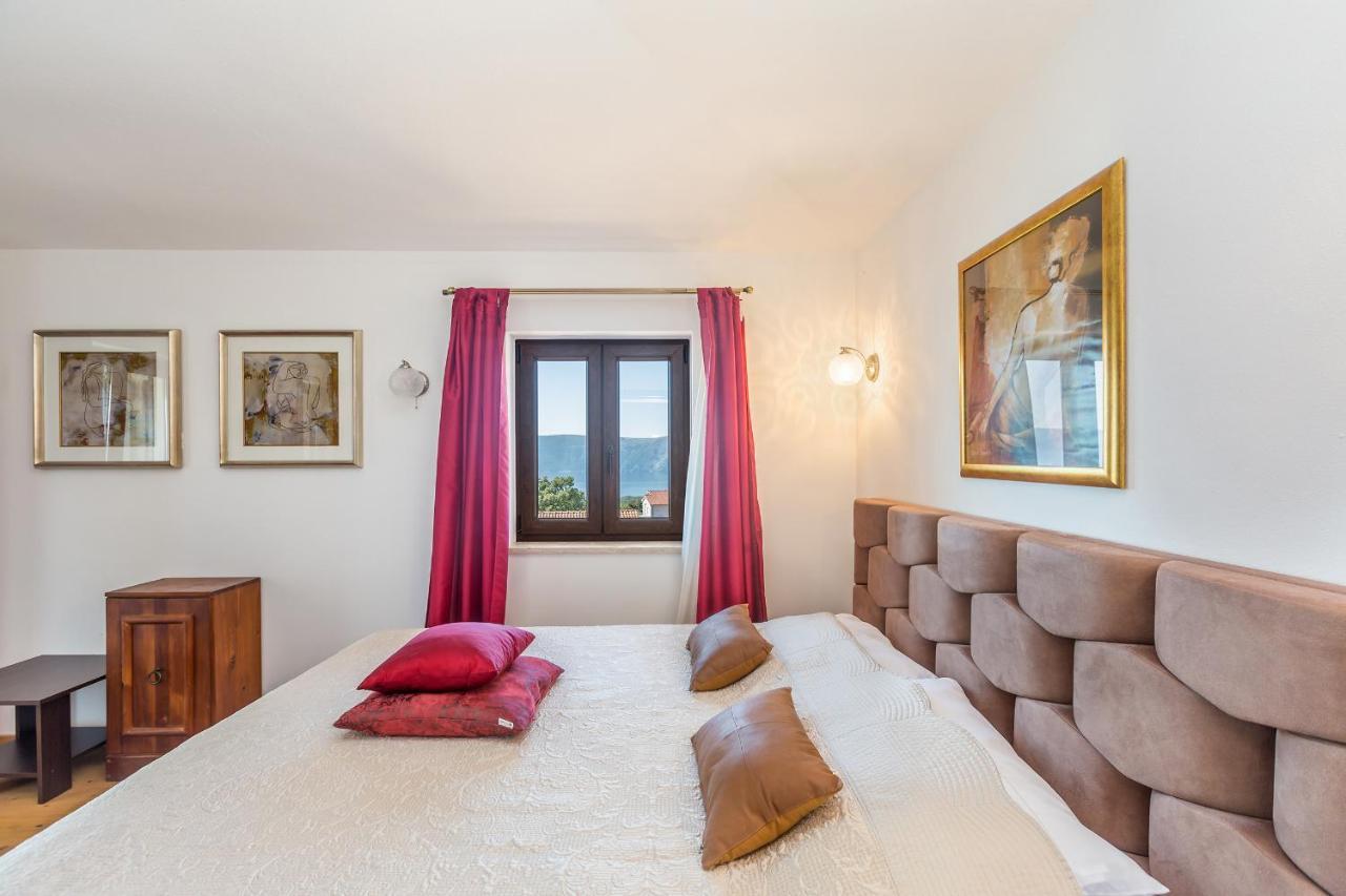 Villa Lurda Linardici Krk Exteriör bild