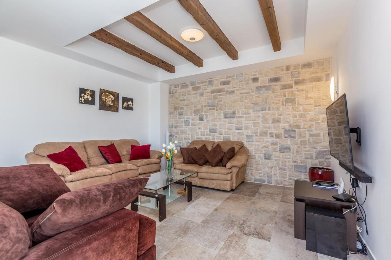 Villa Lurda Linardici Krk Exteriör bild