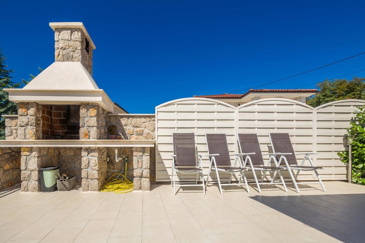 Villa Lurda Linardici Krk Exteriör bild