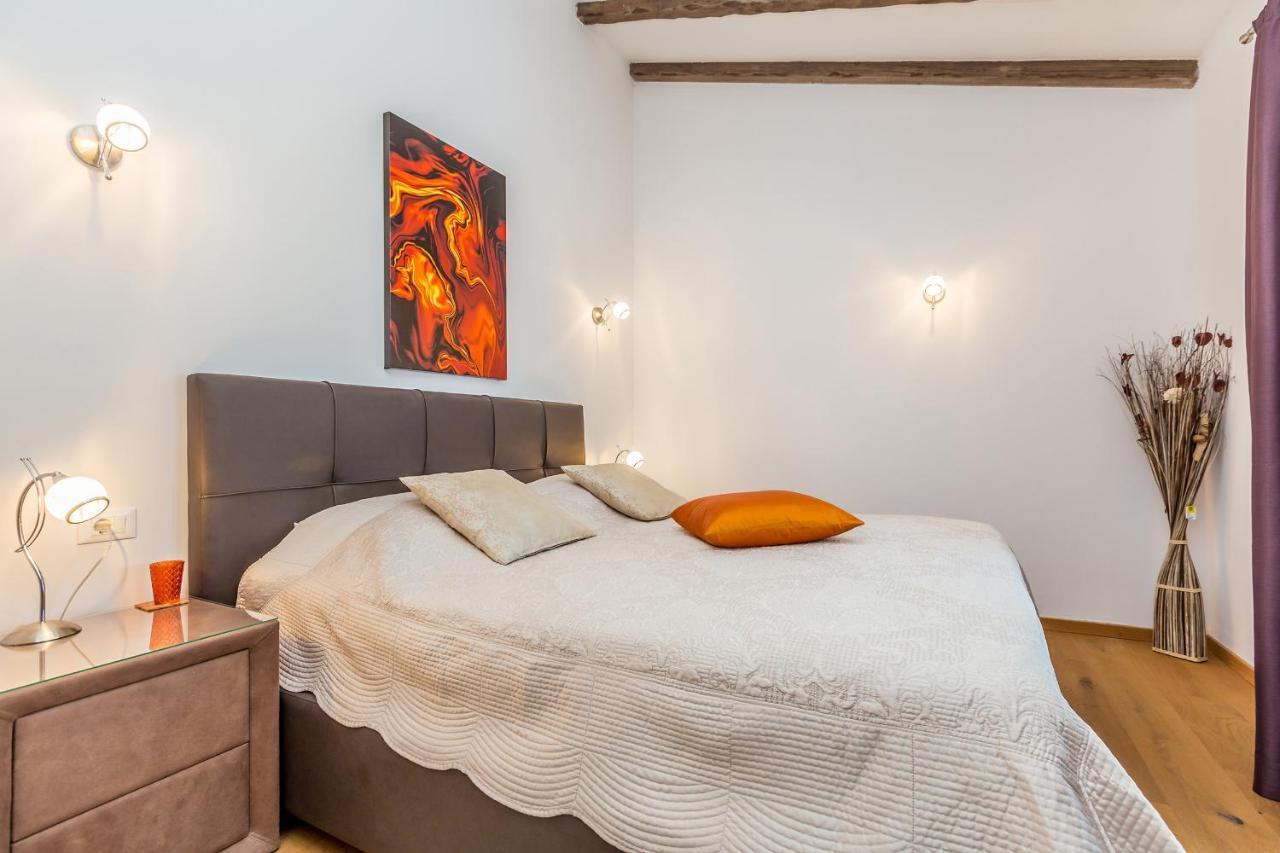 Villa Lurda Linardici Krk Exteriör bild